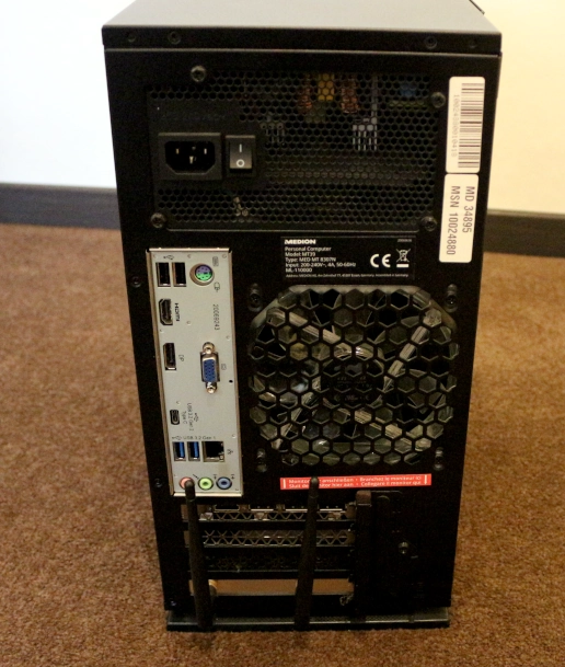 Medion PC Hinten