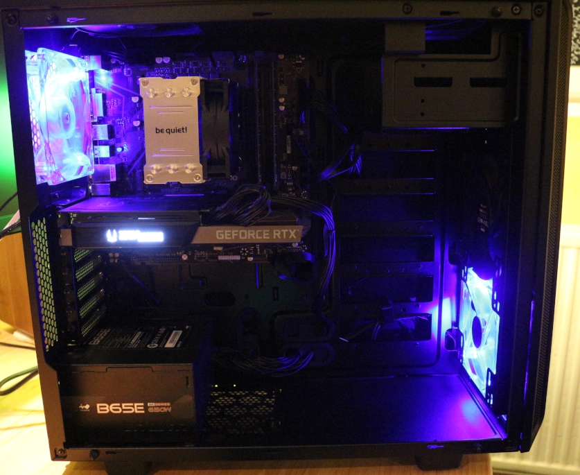 Neues Gehäuse mit installierter Hardware